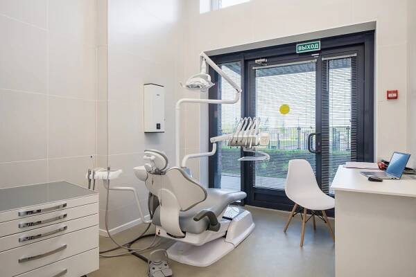 Yu-Dent dental clinic advertising photo shoot. Svyatoslav Bunkov | photographer