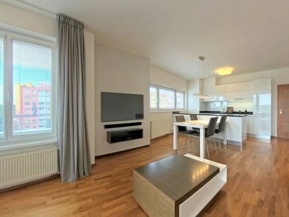 Fotografie nemovitosti - Pronájem bytu 4+KK, 2xbalkon, 115m2 se sklepem, 2x garážové stání, Kramperova, Praha 4 - Kamýk