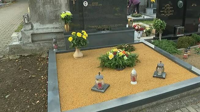 O hroby pečuje málo pozůstalých, větší zájem je o kolumbária a rozptyl