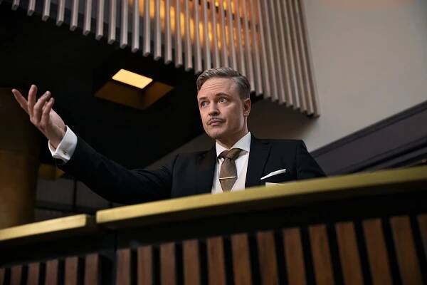 Hotel Mondial - Familienbande - Z filmu - Daniel Aichinger