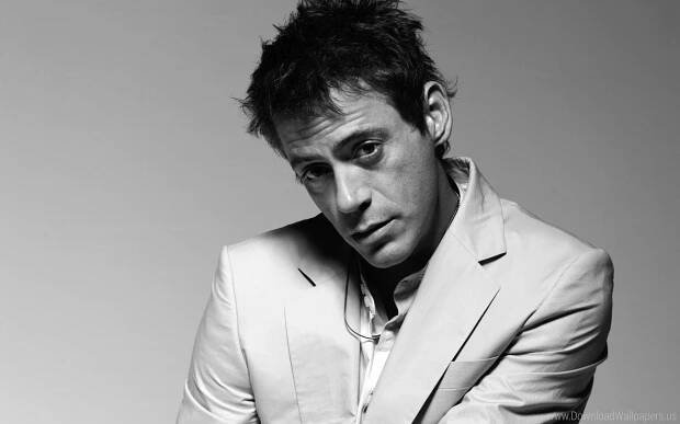 Pose Muda Robert Downey Jr. Wallpaper