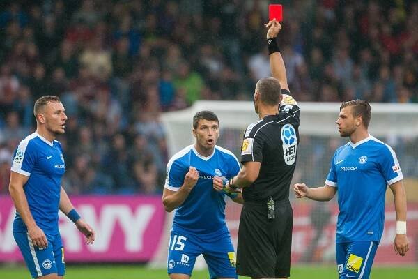 Sparta pod Ještědem vybouchla! Fotbalisté Liberce dokázali srovnat v devíti