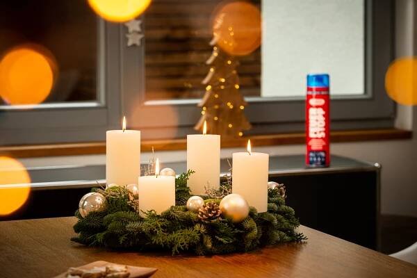 „Advent, Advent, ein... Sessel brennt“ – Anstieg von Wohnungsbränden in der Adventszeit.
