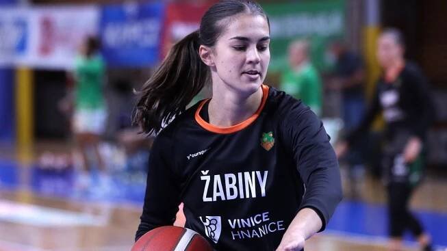 Jsem spíš po mámě, v Žabinách žijeme sen, říká Hamzová ze známého klanu - Sport.cz