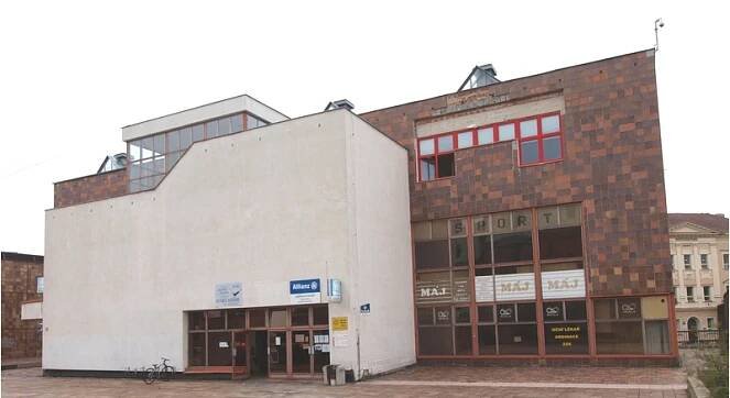 Kralupy mají k nové radnici o další krok blíž