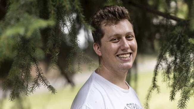 Režisér Šimon Holý: Je důležité mluvit o tom, co se děje teď a tady