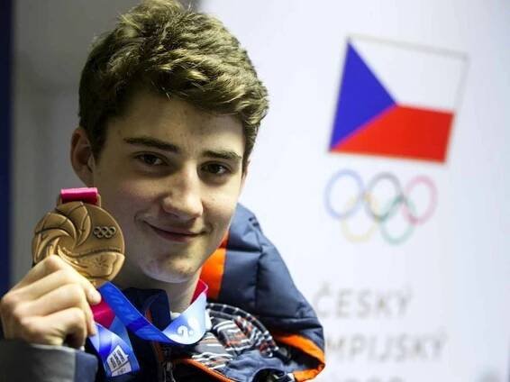 Matyáš Šapovaliv je 18 letech považován za český hokejový supertalent.
