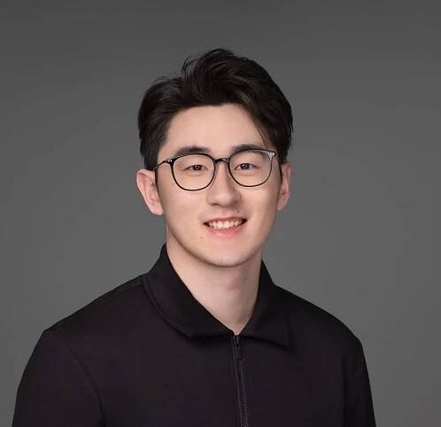 Ck Sze Ki Ng Head of Design Senior Product Designer