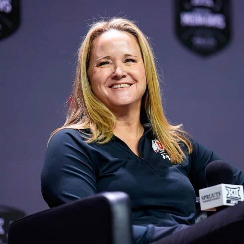 Lynne Roberts leaving Utah to coach Sparks