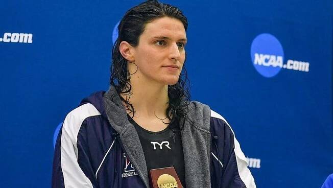 Změnila pohlaví, jen aby mohla vyhrávat? Transgender plavkyně promluvila - Sport.cz
