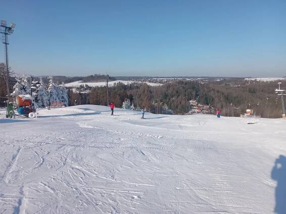 Fotografie - SKI AREÁL Vaňkův kopec (Skiareál - sjezdovky v provozu, Horní Lhota, Moravskoslezský kraj, Česko). - 09.02