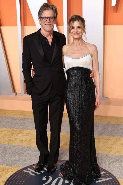 Kevin Bacon and Kyra Sedgwick attend the 2025 Vanity Fair Oscar Party on March 02, 2025 in Beverly Hills, California.