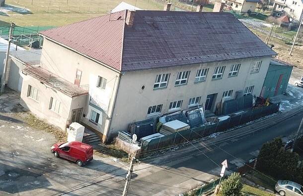 Obec Staškov sa rozhodla predať budovu "Pri Tesle", smer Raková