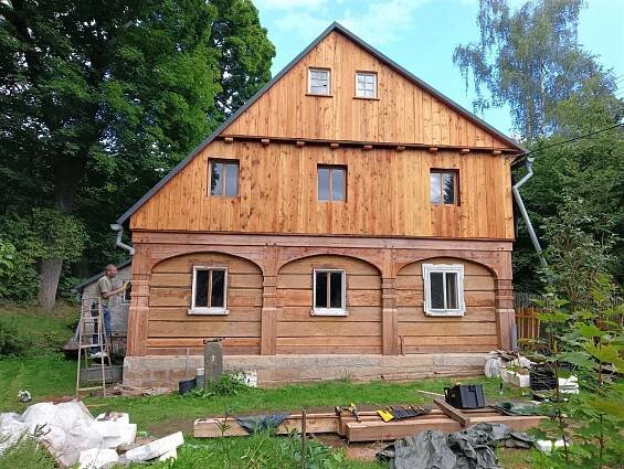 dřevostavby opravy roubenek roubenky dřevostavby severní čechy ústí nad labem ústecký kraj střechy krovy interiéry malé dřevostavby na klíč pergoly nové dřevostavby