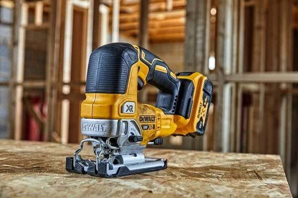 DeWALT DCS334P2