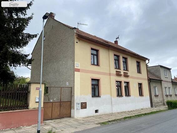 Pronájem Byt 1+1, Husova, Zlonice, okres Kladno