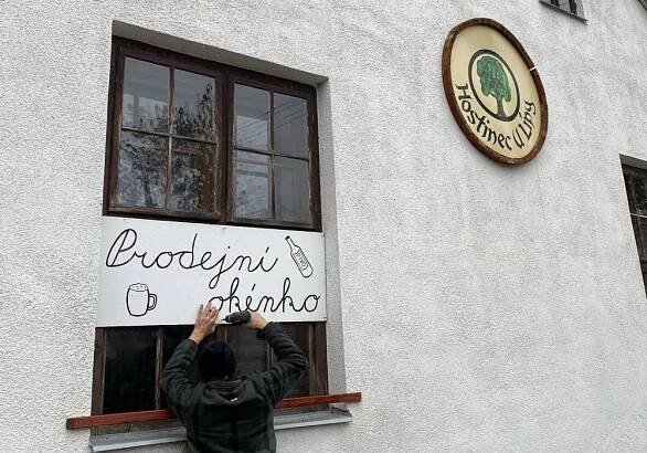 Provozovatel hostince ve Zborné dnes otevřel. Krčma U Piráta nakonec zůstala zavřená