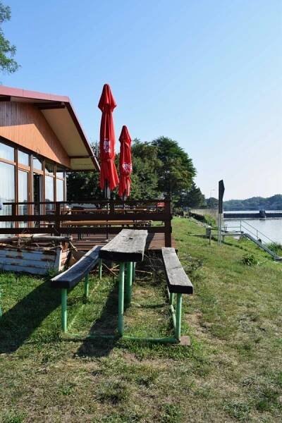 Hospůdka Na Marině, Restaurace Marina Týnec nad Labem 