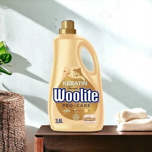 Woolite Keratin Therapy Pro-Care tekutý prací přípravek 3,6 l 60 PD