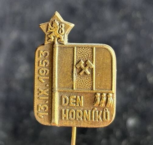 starý budovatelský odznak horník důl doly hornictví - Odznaky, nášivky a medaile