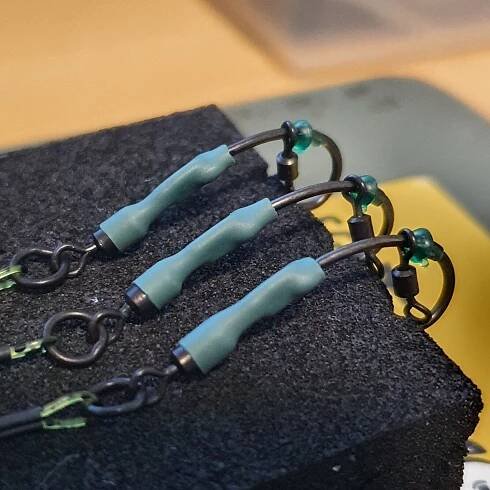Více balení Ronnie Rigs / spinner rig / Boom / Ready Tied / Carp Rig / Zimní souprava