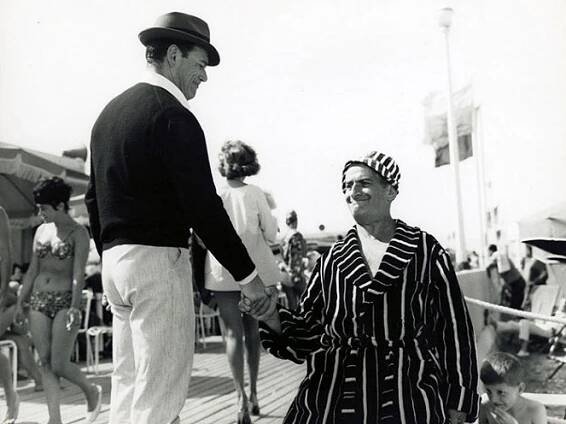 Nous irons à Deauville - Z filmu - Eddie Constantine, Louis de Funès