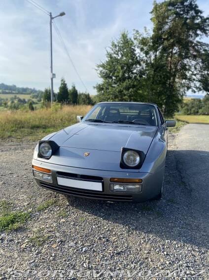 Porsche 944 S2