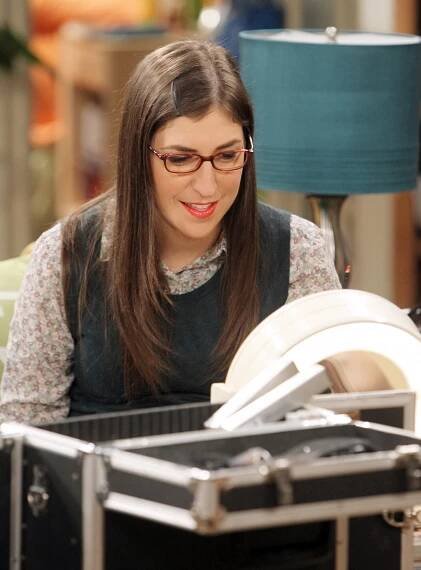 Teorie velkého třesku - Poznatek o Higgsově bosonu - Z filmu - Mayim Bialik