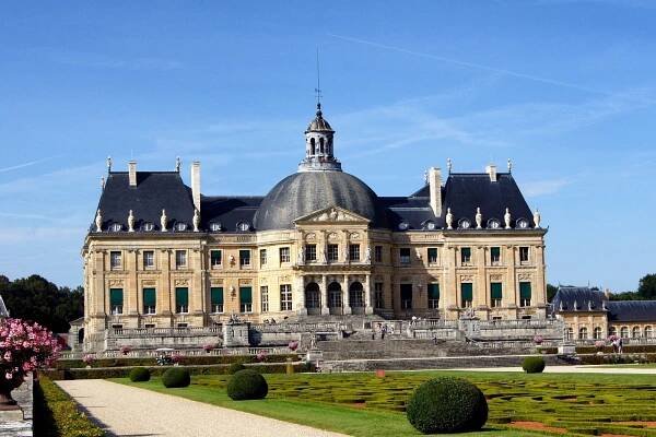 HD Guided Vaux Le Vicomte with Licensed Driver-Guide – Paris My Way