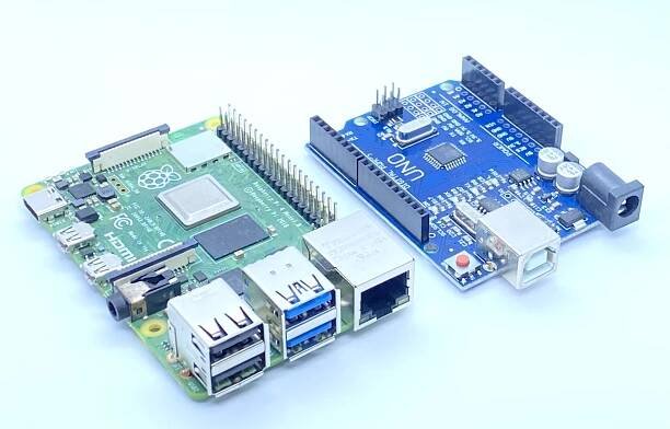 Raspberry Pi vs. Arduino: Which One is Best (for Beginners)?