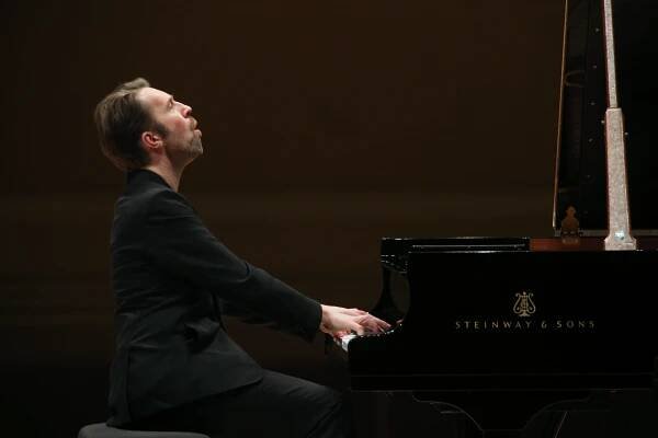 Review: Leif Ove Andsnes Adds to Carnegie Hall History