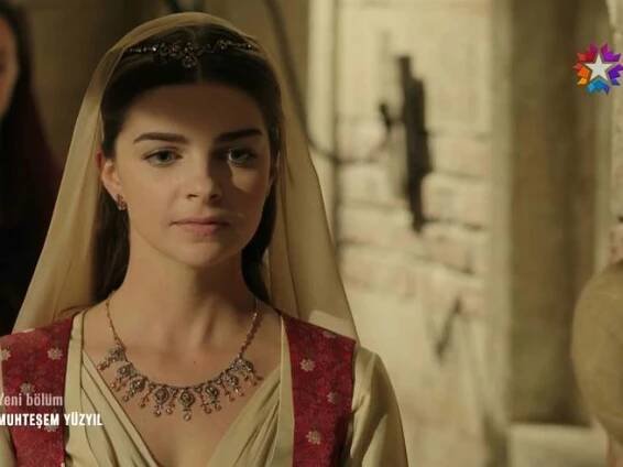 Pelin Karahan fotky