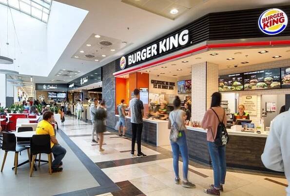 Palác Pardubice rozšiřuje food court o nové restaurace - PR Deník