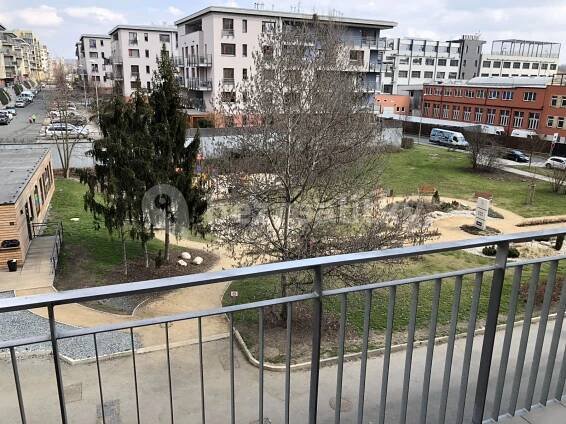 Pronájem bytu 1+kk 40 m², Pod Harfou, Praha, Praha
