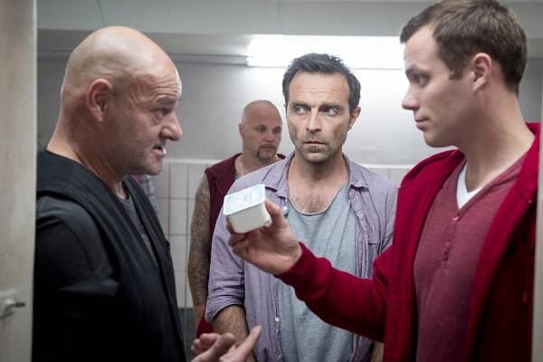 Götz Argus, Aleksandar Jovanovič, Bernhard Piesk - Doktor Falk - Boj o nadvládu - Z filmu
