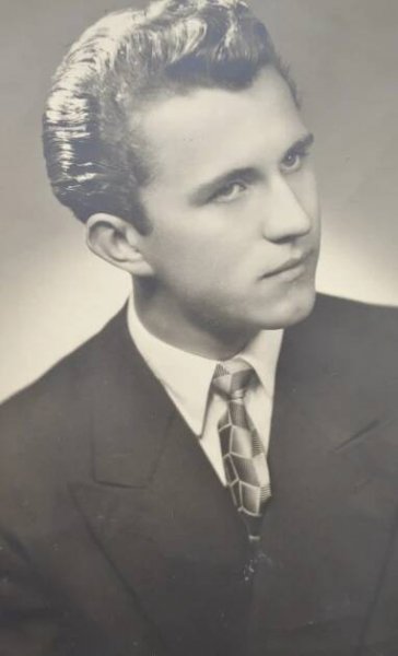 Bohuslav Jirásek před nástupem na vojnu (1956)
