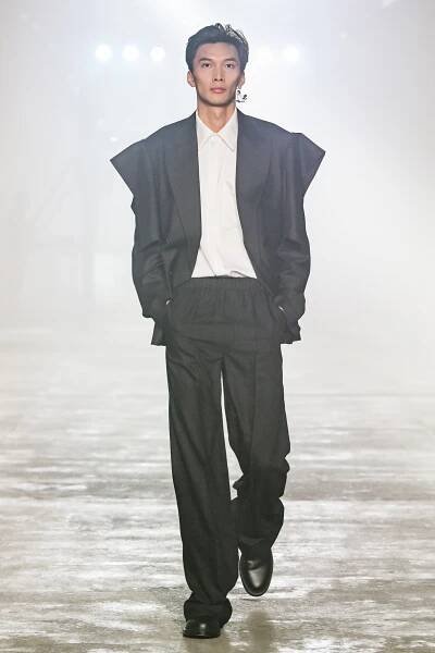 Galerie: MBPPFW DAY I. Michael Kováčik & Pavol Dendis | Elle.cz