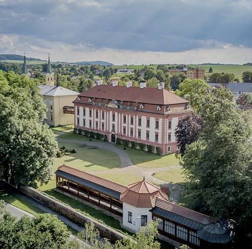 Zámek Kunín - Zámek Hradec nad Moravicí