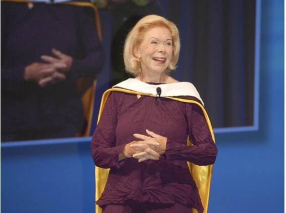 5 myšlenek Louise L. Hay pro pochopení síly sebelásky - FirstClass.cz
