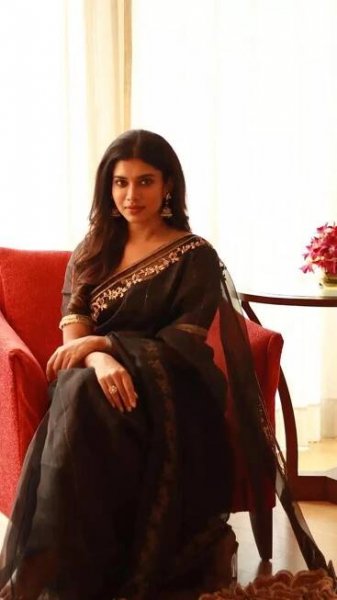 Dushara Vijayan's off-screen elegance