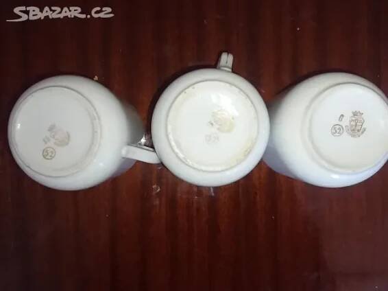 Retro porcelánový hrnek Československo se zlatým