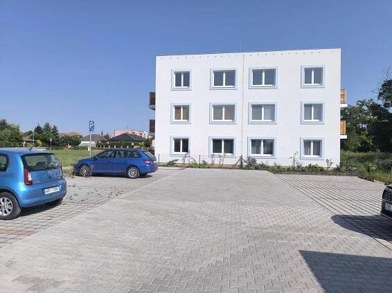 Moderní byt 2+kk s lodžií v novostavbě Městec Králové