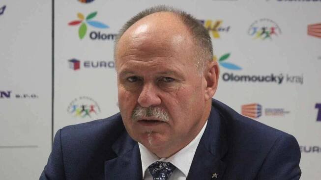 Hejtman Okleštěk se křesla poslance nevzdává. Vyčká