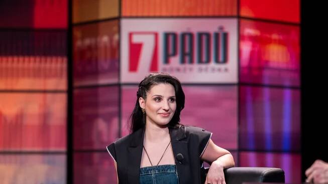 Kateřině Marii Fialové po smrti obou rodičů hrozil vyhazov ze školy. Zachránila se talentem