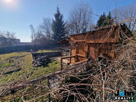 Pronájem zahrady 1650 m2 s domkem v Litvínově