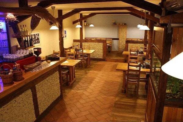 Restaurace Eden Boskovice | Apetee