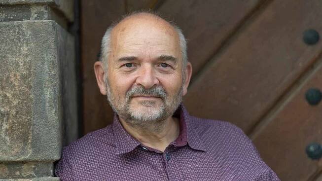 Písničkář Jan Burian veze Ponorce v Litvínově své fejetony o Kočkování