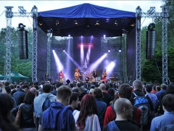 OBRAZEM: Čarodějáles odstartoval festivalovou sezonu na jihu Moravy