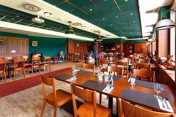 Restaurace