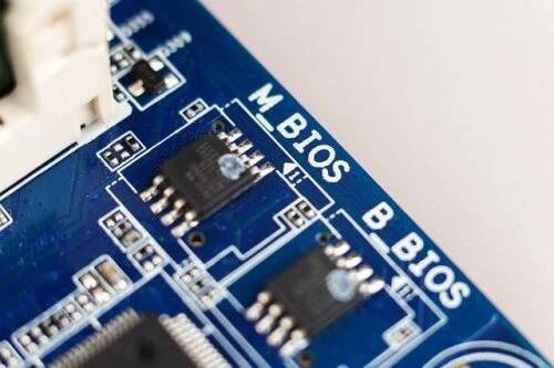 Jak zabezpečit firmware počítače